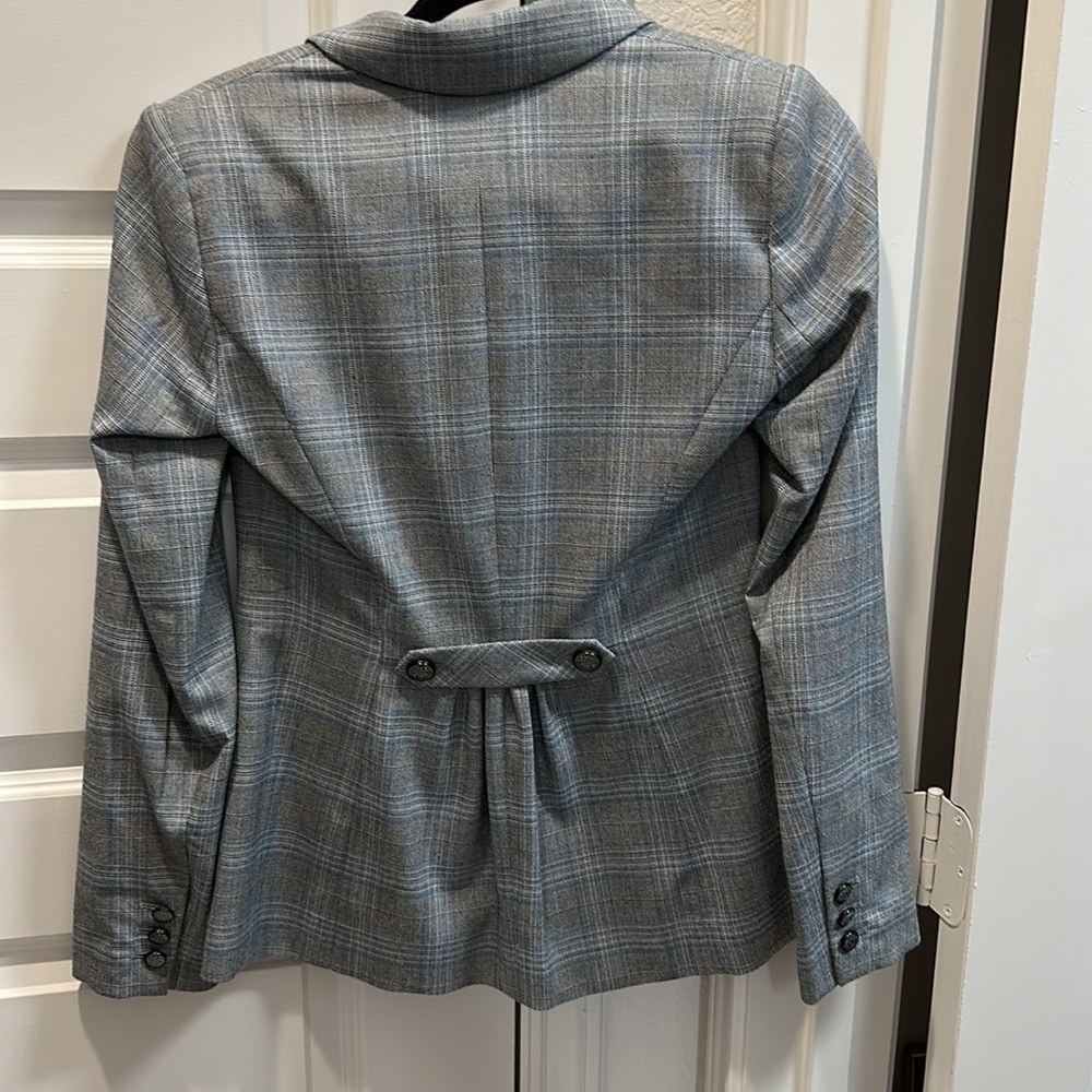 Blazer - Picture 2 of 2